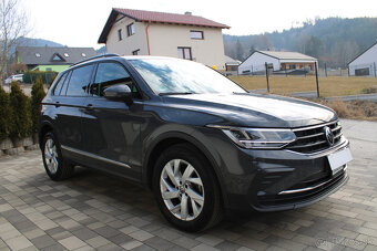 Volkswagen Tiguan 2.0 TDI EVO Elegance 4Motion DSG, 1.majite - 2