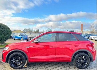 VW T-Roc R-Line 1,5TSi 110kW 7000km v záruke VW do 04/2019 - 2