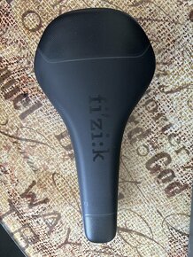 Sedlo Fizik Taiga 140mm - 2