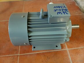 Predám pätkový el.motor 3kW 1430ot 380V hriadeľ 28mm - 2