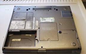 Dell D600 / PP05L na diely - 2