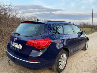 Opel astra sport tourer - 2