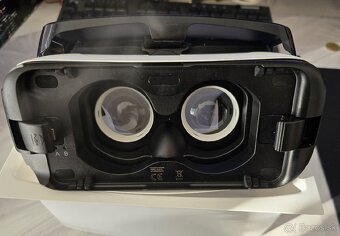 Samsung Gear VR + Samsung Galaxy S7 - 2