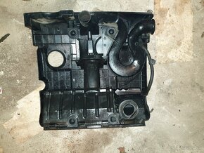 Kryt motora obal filtra 1.2 47kw Skoda Seat VW - 2