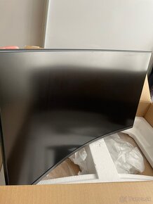 27" Samsung C27T550 curved monitor - 2