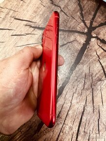 iPhone 11 Red  64 batérie 85% originál top stav - 2