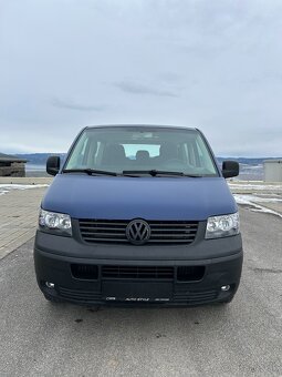 Volkswagen Caravelle - 2