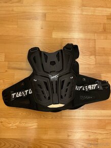 Leatt 4.5 chest protector - 2