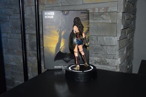 Zberatelska figurka Wonder Woman 1:10 - 2