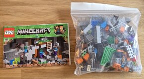 Lego Minecraft 21141 - 2