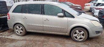 Opel Zafira 2.2 - 2