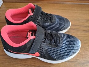 Detské tenisky NIKE 20,5 cm, cena 10 eur s poštou - 2