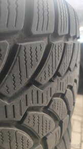 Predam zimne pneumatiky BRIDGESTONE BLIZZAK 225/50 R17 - 2