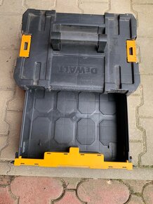 Predám kufrík Dewalt - 2