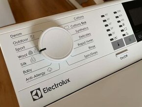 Electrolux PerfectCare 600 - 2