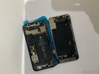 iPhone 12 mini s poškodeným LCD - 2