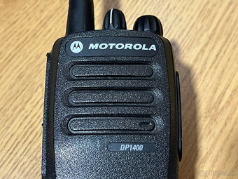 Vysielačky motorola DP1400 VHF analog 3ks - 2