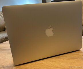 Macbook Air 13 (2017) - 2