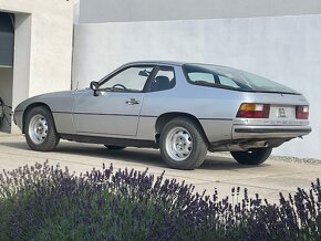 Porsche 924 - 2