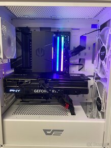 Ryzen 7 7700 / RTX 4070ti Super / 32GB DDR5 - 2