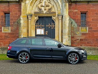 ŠKODA OCTAVIA 3 RS FACELIFT – FULLLED – EXKLUZIVNÍ  - 2