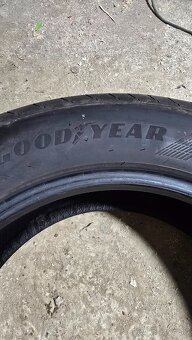 Goodyear Eagle F1 Asymmetric 5 225 60 17 - 2