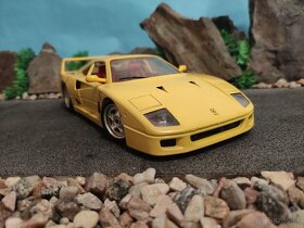 Prodám model 1:18 Ferrari F40 - 2