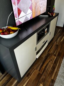 Komoda pod TV - stôl - 2