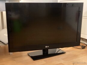 LCD TV LG Full HD 100hz 82cm - 2