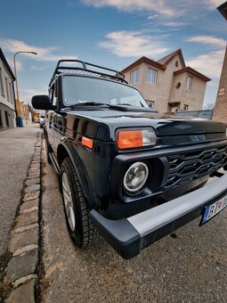 Predám takmer novú Lada Niva 1,7i 2020 iba 11 000 km - 2