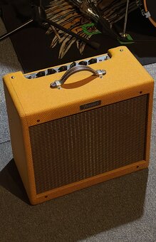 Fender Blues Junior Tweed - 2