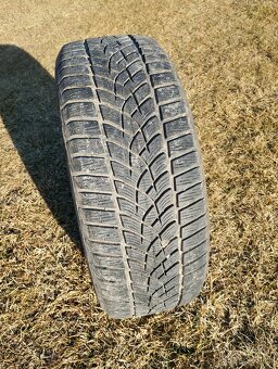 Predám pneumatiky 215/55 r17 - 2