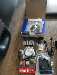 OLYMPUS Stylus SZ-15 - 2