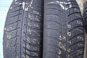 215/65R17,2kusy, Bridgestone zimné,.. - 2