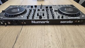 Predam DJ konzolu NUMARK NS4FX - 2