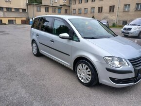 Volkswagen Touran 1.9 TDI 77KW - 2