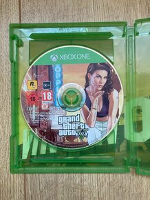 GTA 5 (xbox one DVD) - 2