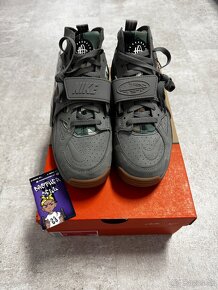 Corteiz x Nike Air Huarache - Gully Grey - 2