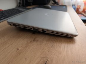 HP EliteBook 840 G4 + dokovacia stanica HP - 2