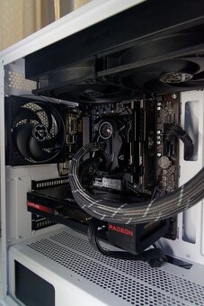 PC - AMD Ryzen 5 5600G, RX 7600 - 2