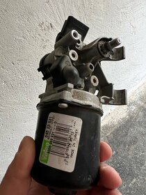 MOTOR STIERAČOV VALEO 579738 - 2