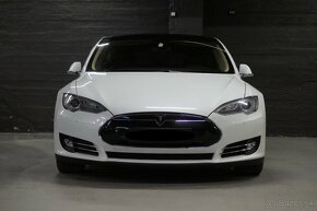 TESLA MODEL S P85 - 2