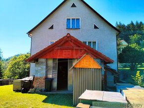 Veľký dom s ovocným sadom v blízkosti Strážovských hôr na - 2