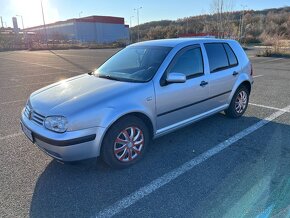 Volkswagen Golf 1.6 75 kW Automat - 2