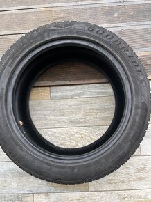 Zimne pneu 235/45 R17 - 2