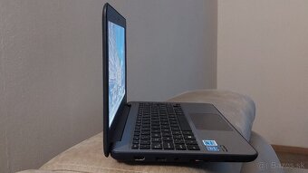 ASUS Vivobook W202NA-GJ0053R - 2