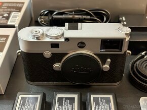 Leica M10 silver + 2 extra baterie (top stav) - 2