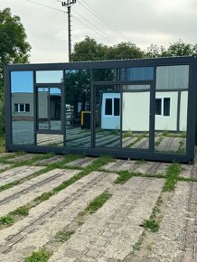 Obytný kontajner o rozměru 3 x 6 m - prosklený - 2