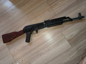 Predám ak47 drevo/kov - 2