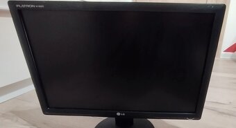 LG Flatron w1934s 19'' - 2